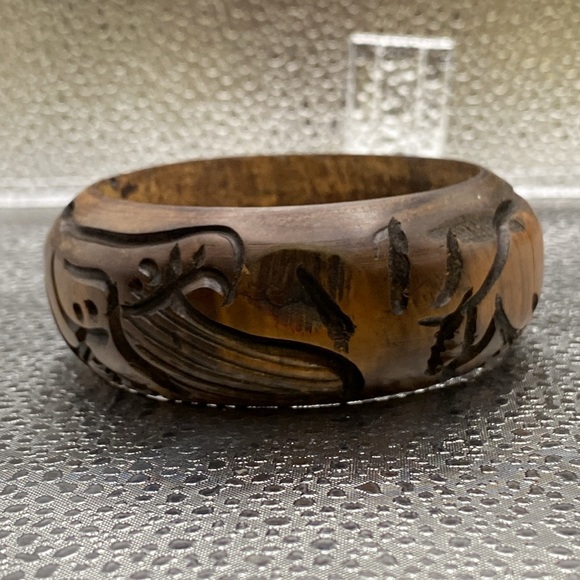 Vintage Wooden Hand Carved Bangle - Picture 4 of 5